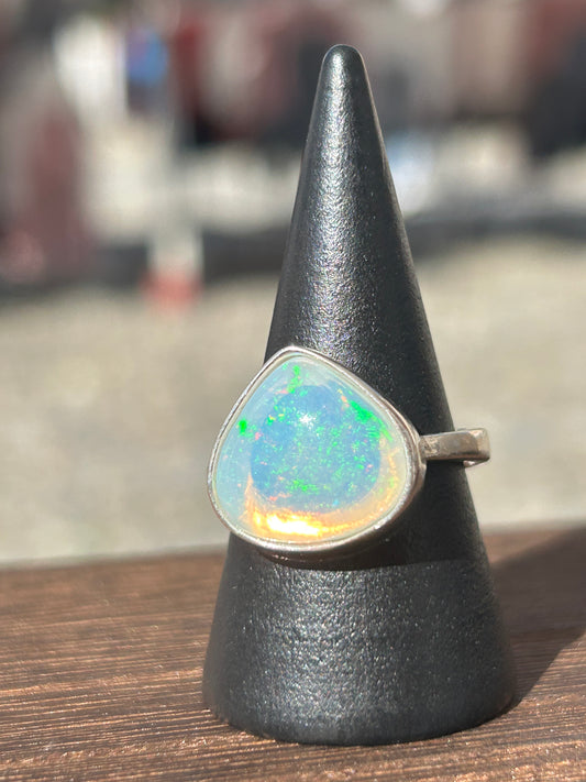 Opalring im Trillionschliff