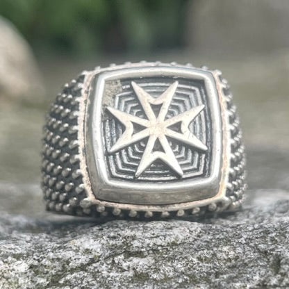 Anello uomo con simbolo templare