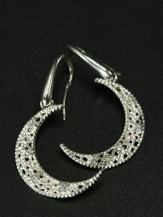 Weiße Mond-Ohrringe