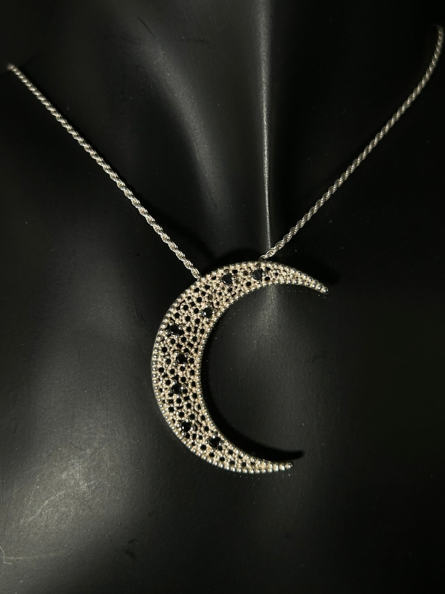 Collana Luna Nera