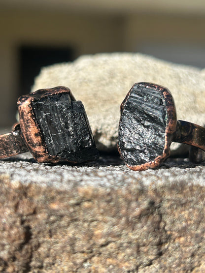 Copper rings with black tourmaline