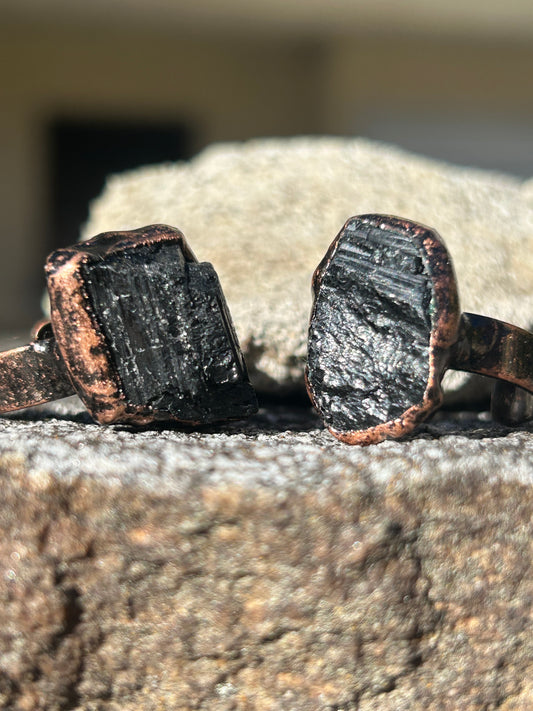 Copper rings with black tourmaline