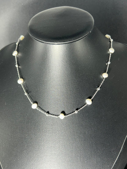 Bizarrer natürlicher Perlenchoker