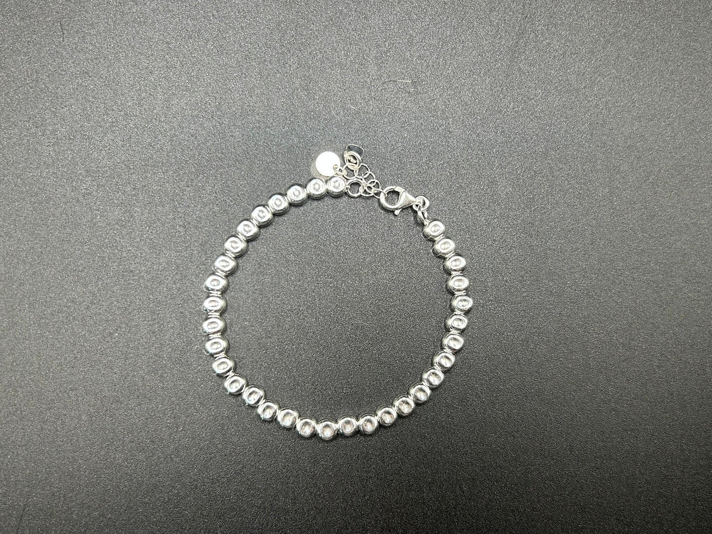 Armband mit bearbeiteten Lagern