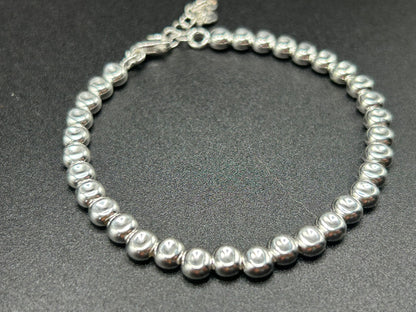 Armband mit bearbeiteten Lagern